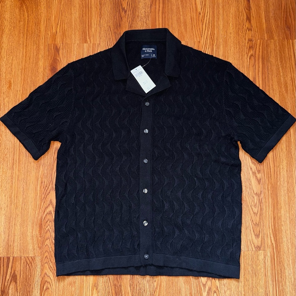 Abercrombie & Fitch Black Textured Button Down Shirt